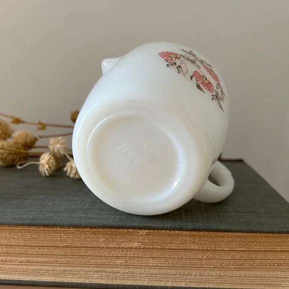 Vintage Fire King Oven Ware Pink Fleurette Creamer - Picture 6 of 12